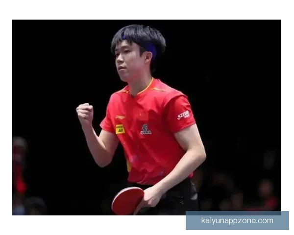 师娘落泪心疼刘国正妻子哽咽王楚钦独背国旗前行这一幕太揪心至极